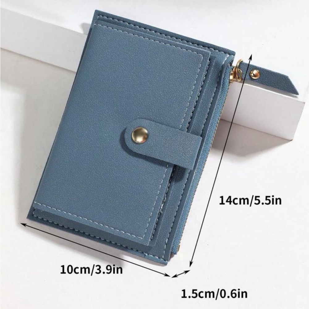 ⚠️Clearance Blue Simple Card Holder / Wallet With Button - Picture 4 of 4